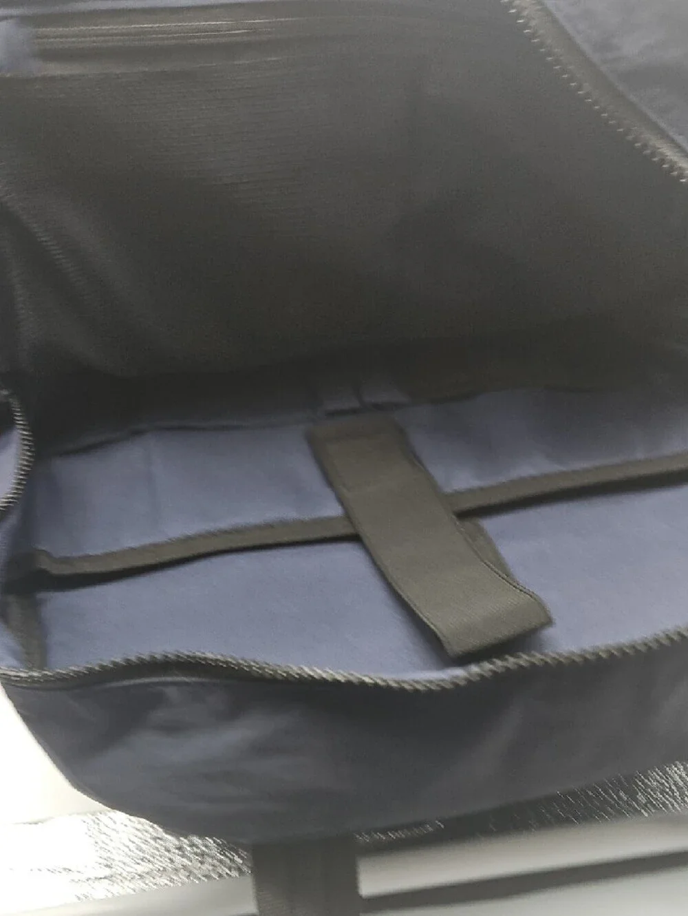 Bagsmart navy quilted
